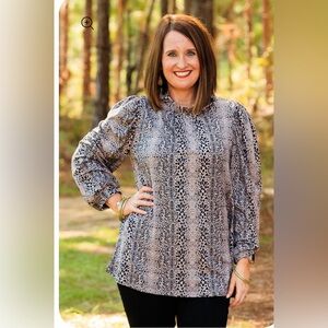 Jodifl Long Sleeve Animal Print Blouse Brown Size Medium